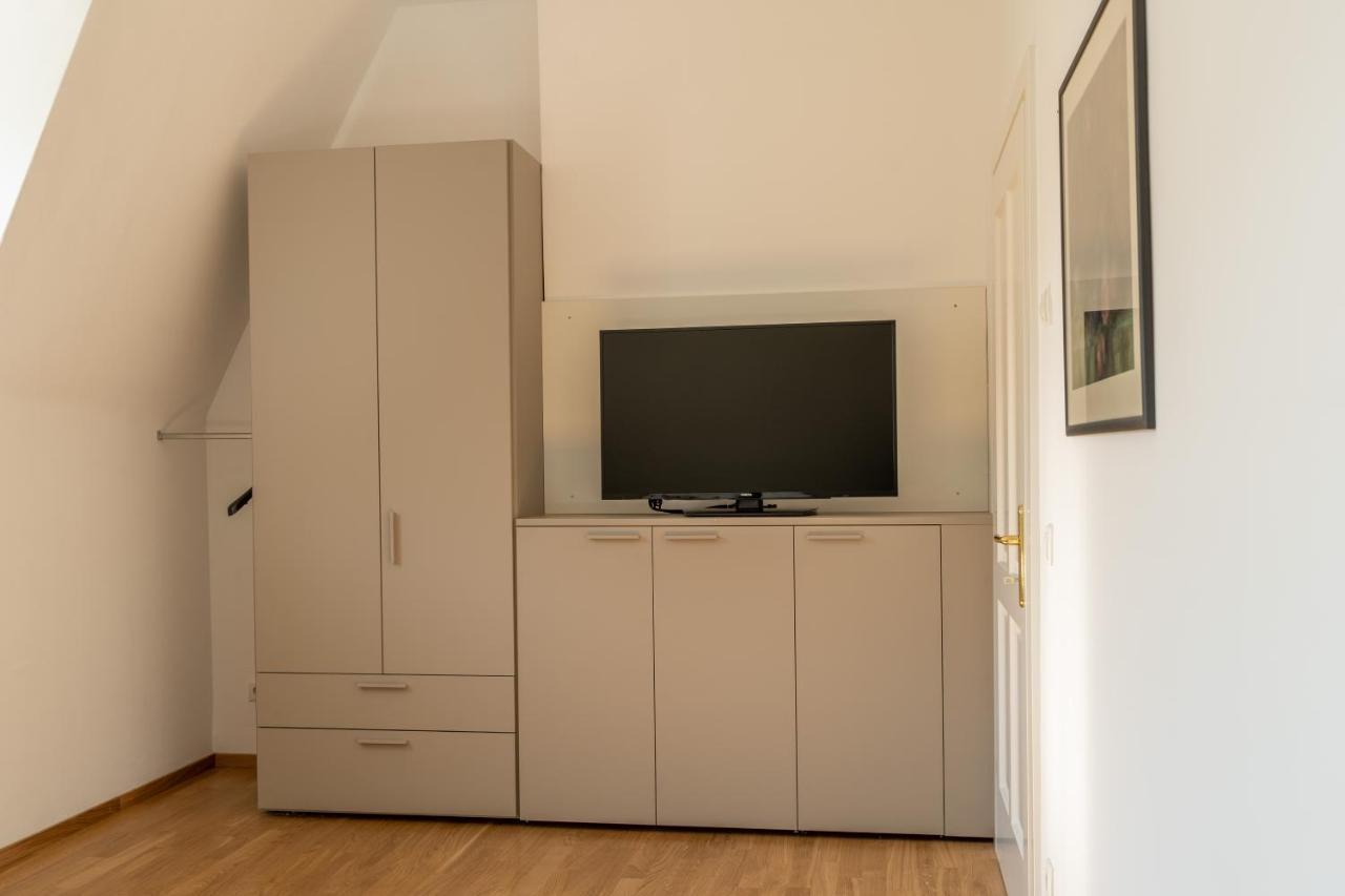 Villa Stubai - Penthouse In The Heart Of Мерано Екстериор снимка