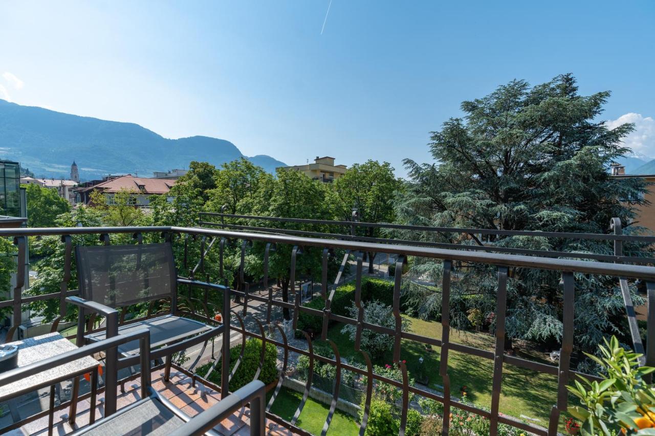 Villa Stubai - Penthouse In The Heart Of Мерано Екстериор снимка